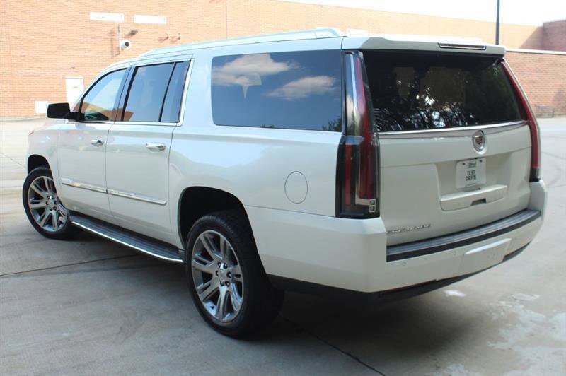 Used 2015 Cadillac Escalade ESV Luxury RWD image 6