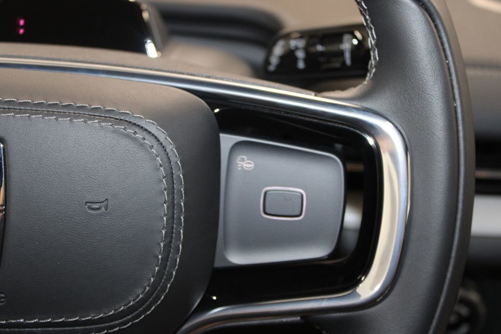 New 2025 Lincoln Navigator Reserve w/ Jet Appearance Package image 38