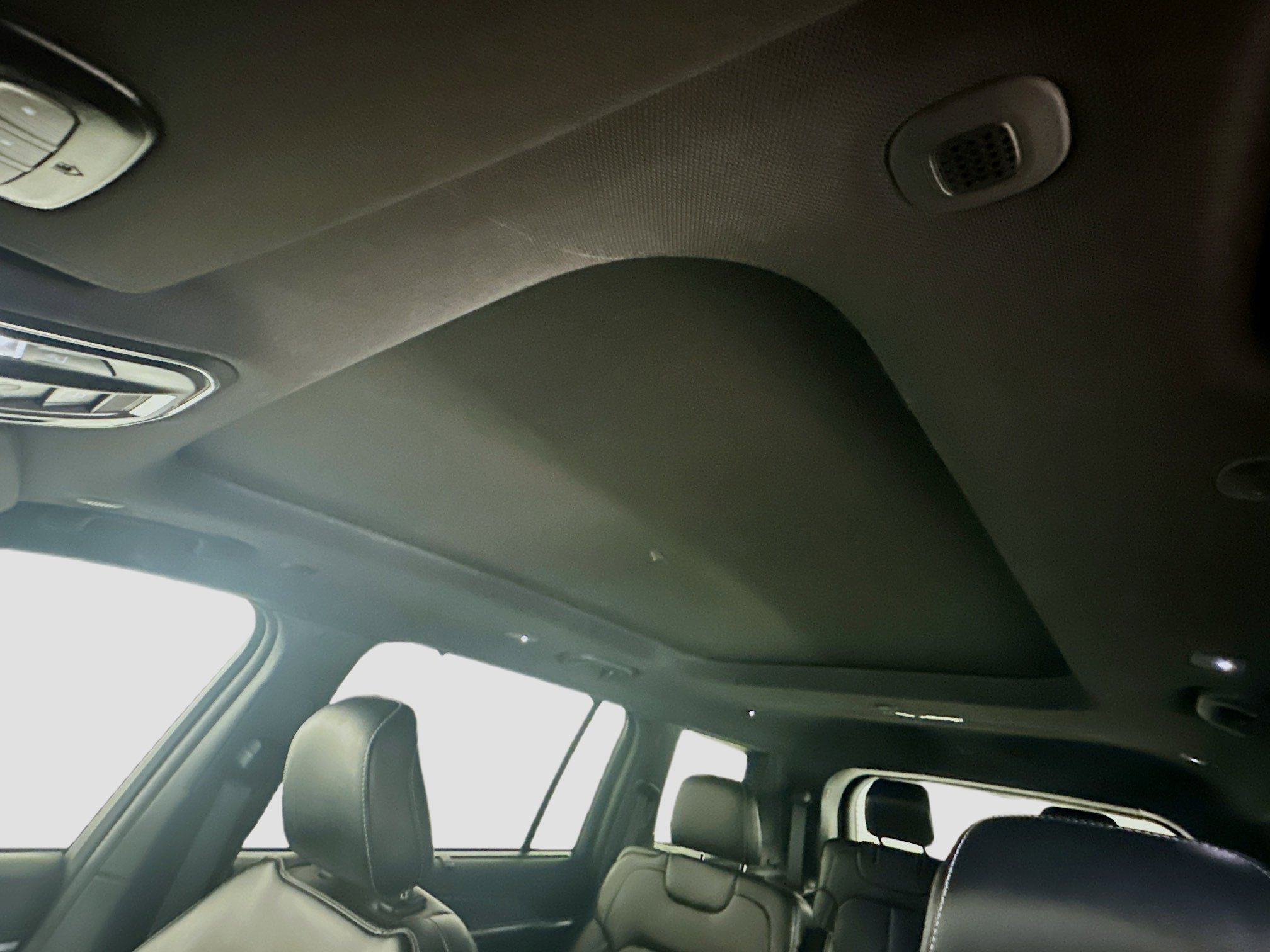 Used 2024 Jeep Grand Cherokee L Limited w/ Luxury Tech Group II image 27