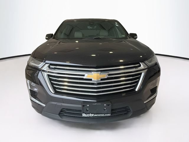Used 2023 Chevrolet Traverse Premier AWD/4WD image 2