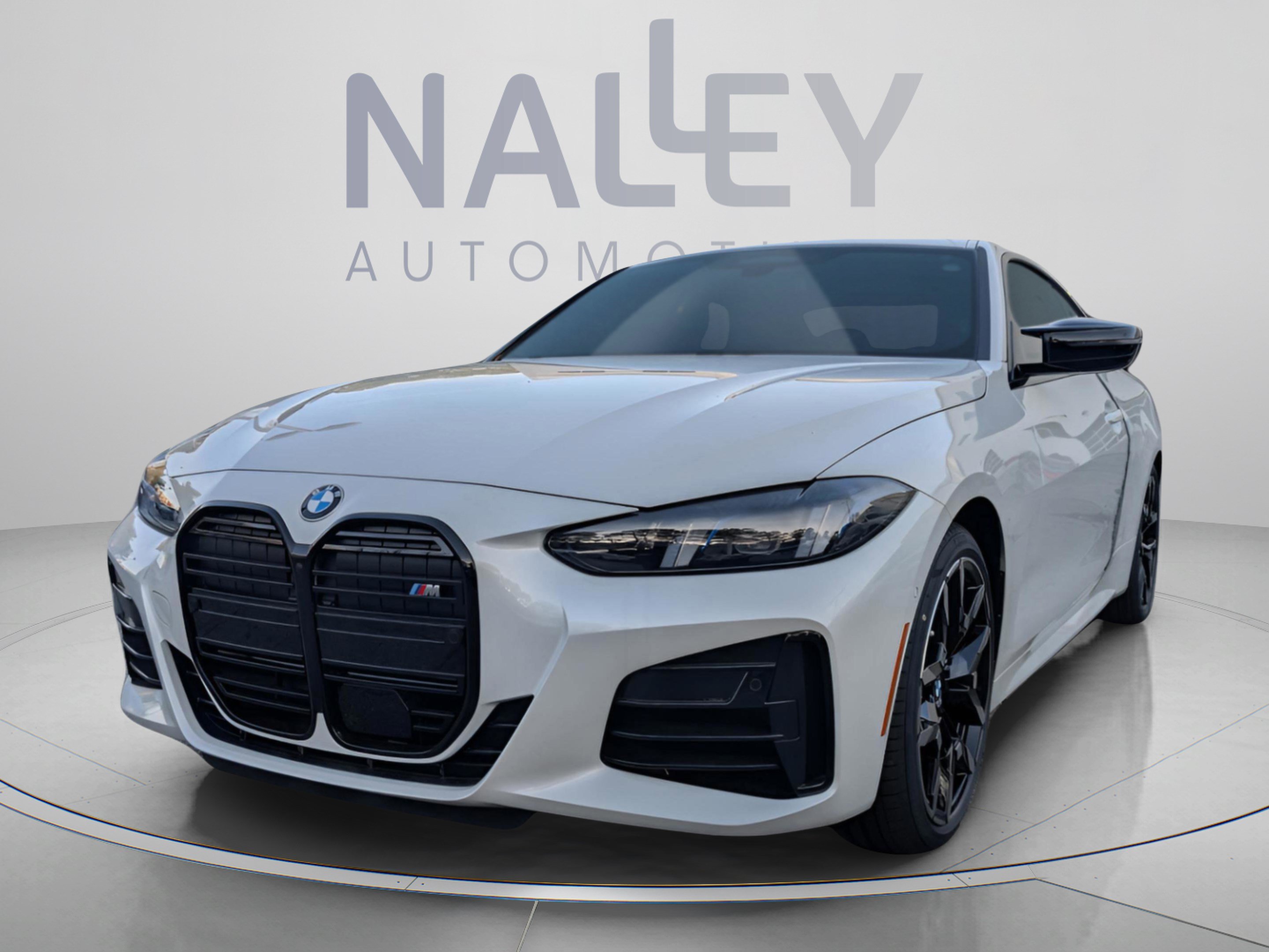 Used 2026 BMW M440i Coupe RWD image 1