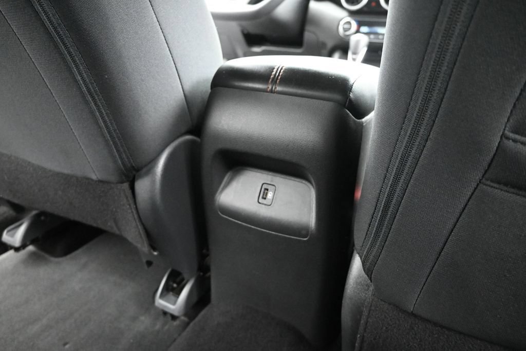 Used 2023 Nissan Sentra SR w/ Midnight Edition Package FWD image 32