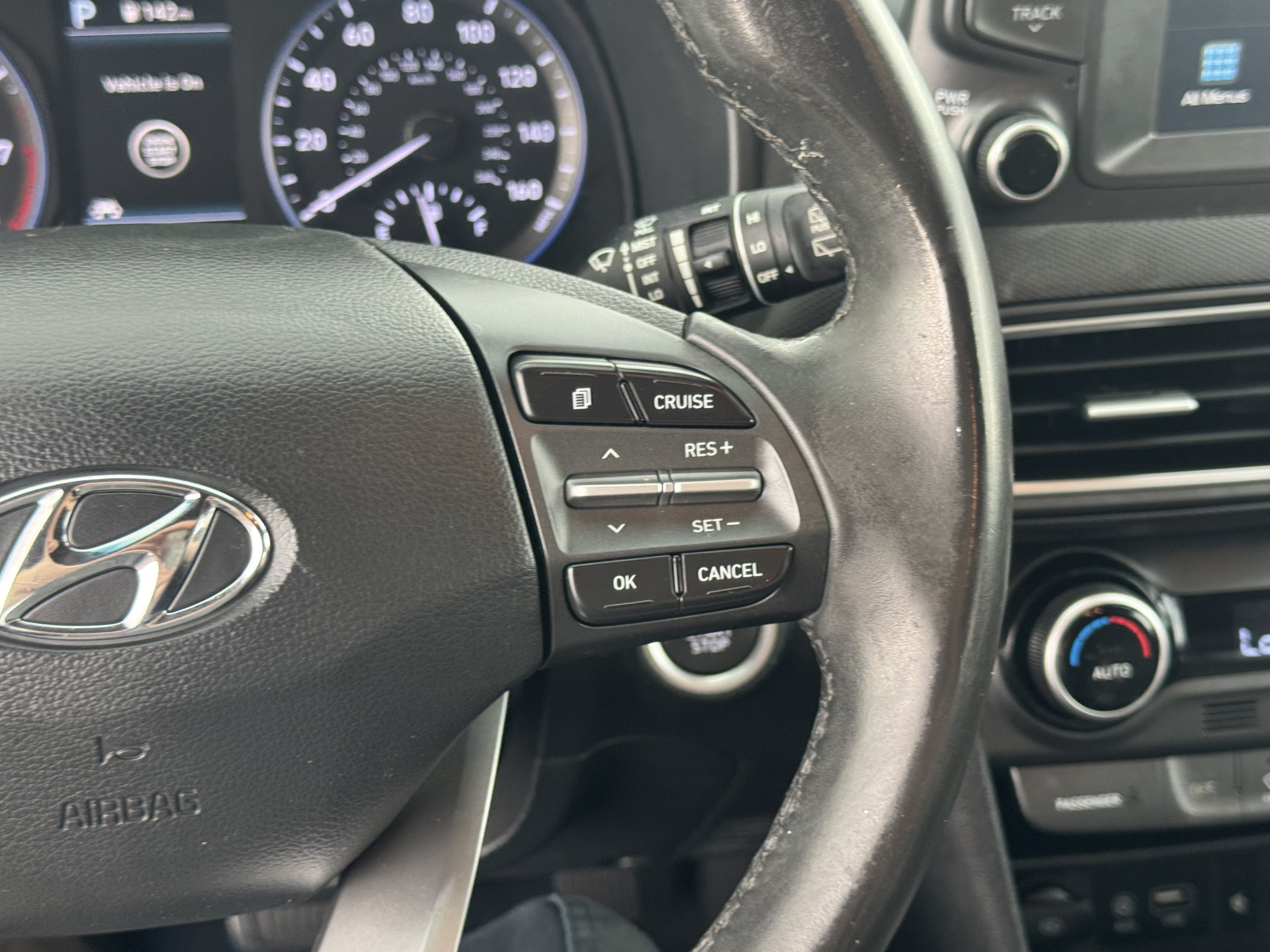 Used 2020 Hyundai Kona Limited AWD/4WD image 23