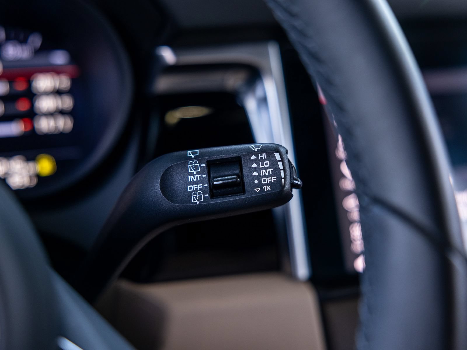 Certified 2024 Porsche Macan AWD/4WD image 50
