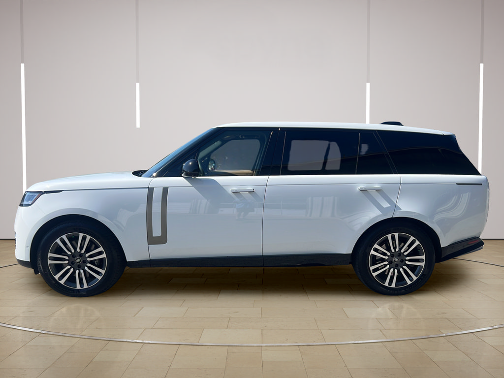 Used 2024 Land Rover Range Rover Long Wheelbase SE AWD/4WD image 2