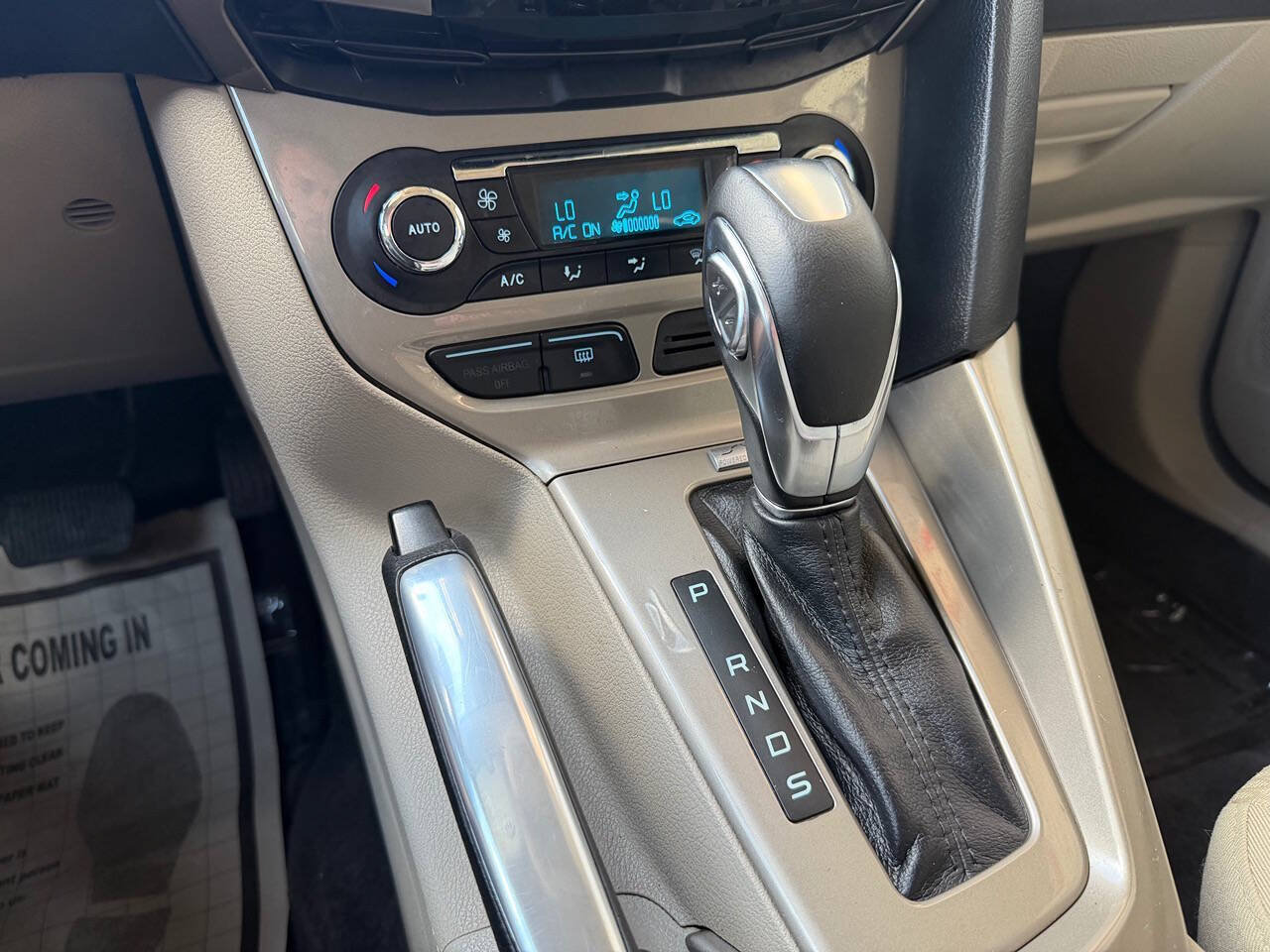 Used 2012 Ford Focus SEL FWD image 25