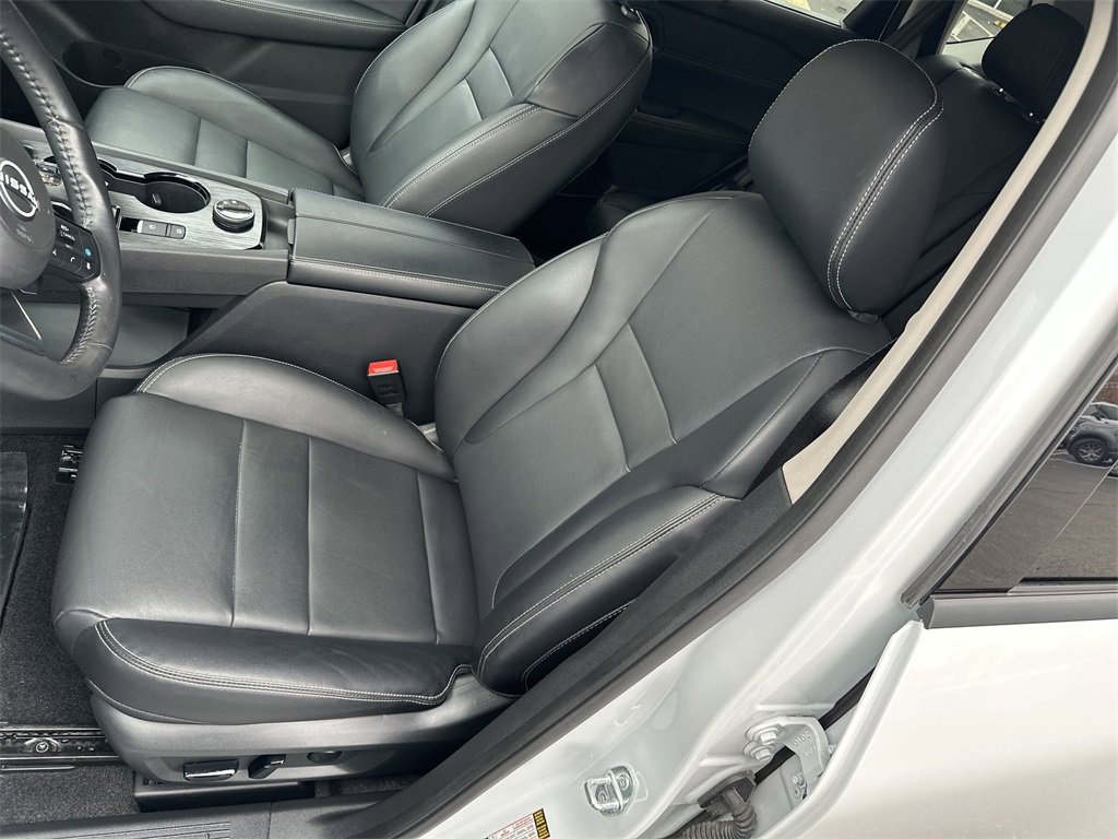 Used 2024 Nissan Rogue SL w/ SL Premium Package image 14