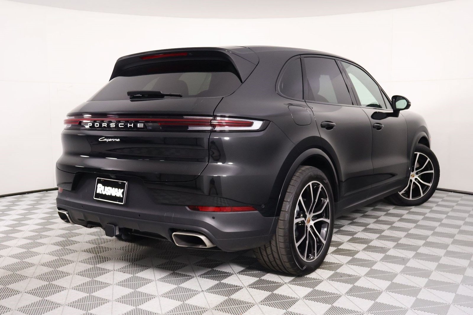 Certified 2026 Porsche Cayenne AWD/4WD image 7