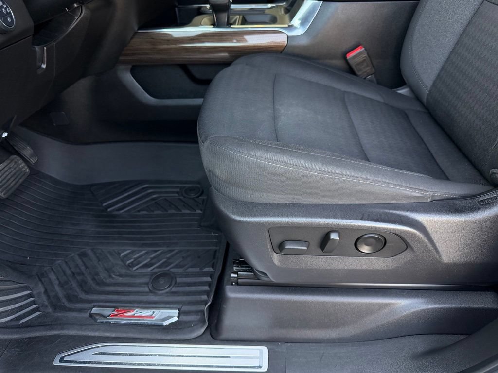 Used 2024 Chevrolet Silverado 1500 RST AWD/4WD image 12