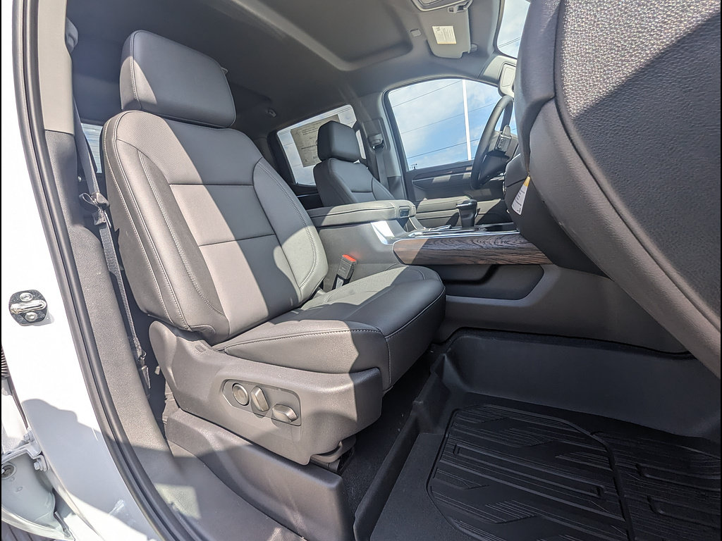 New 2026 GMC Sierra 1500 SLT w/ SLT Premium Plus Package AWD/4WD image 16