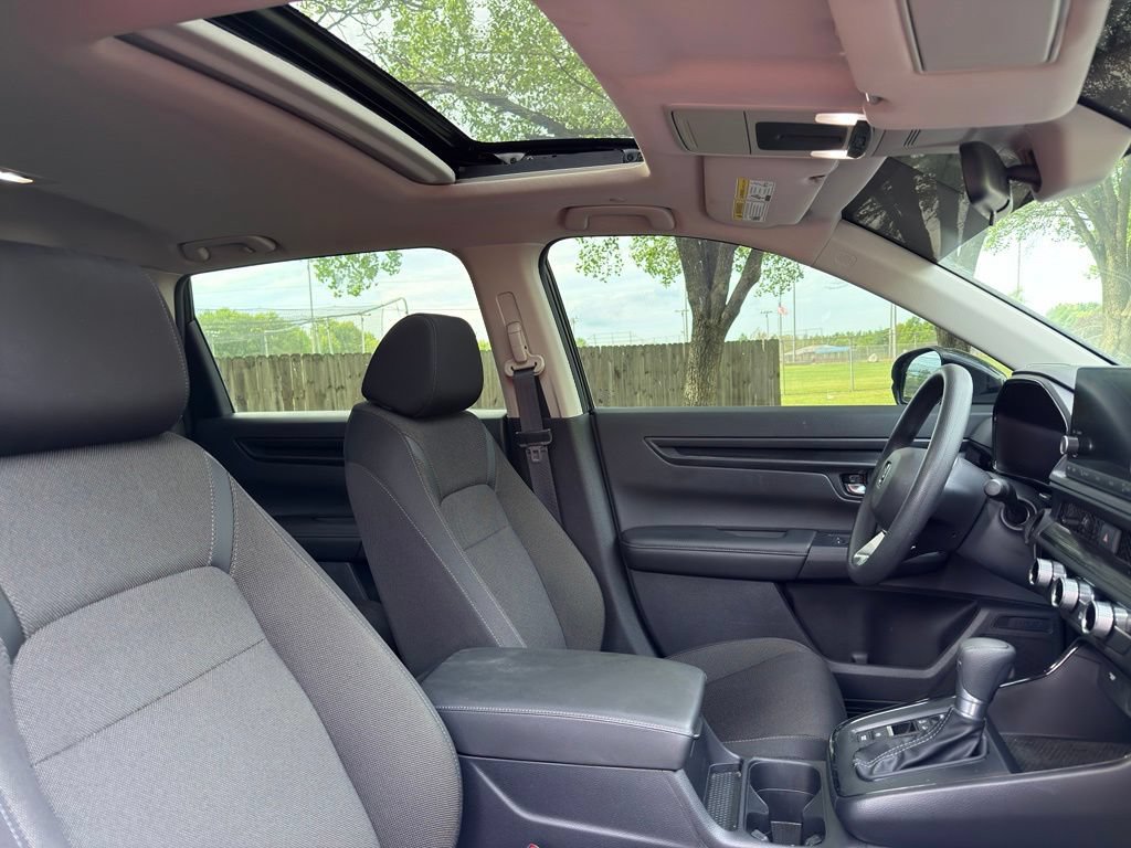 Used 2025 Honda CR-V EX image 31