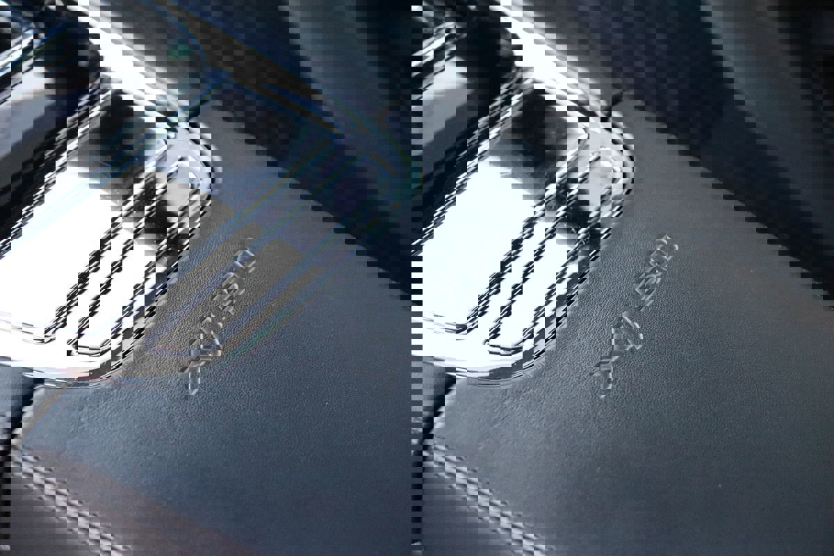 Used 2019 Jaguar XJ L Portfolio image 23