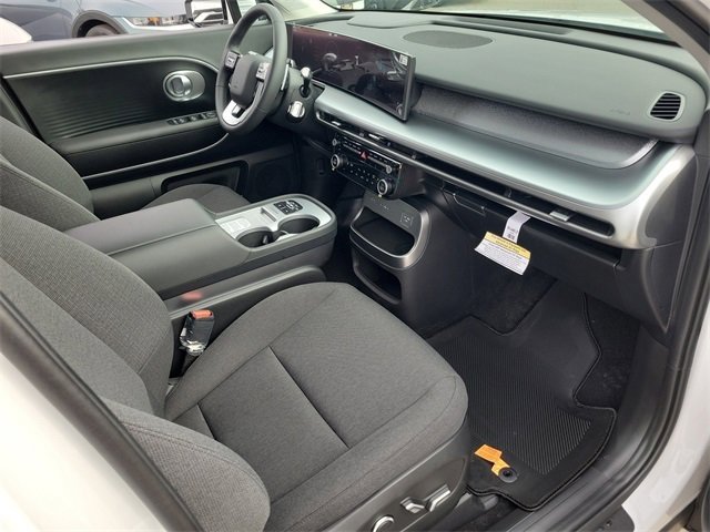 New 2026 Hyundai Ioniq 9 SE w/ Tow & Go Package image 16