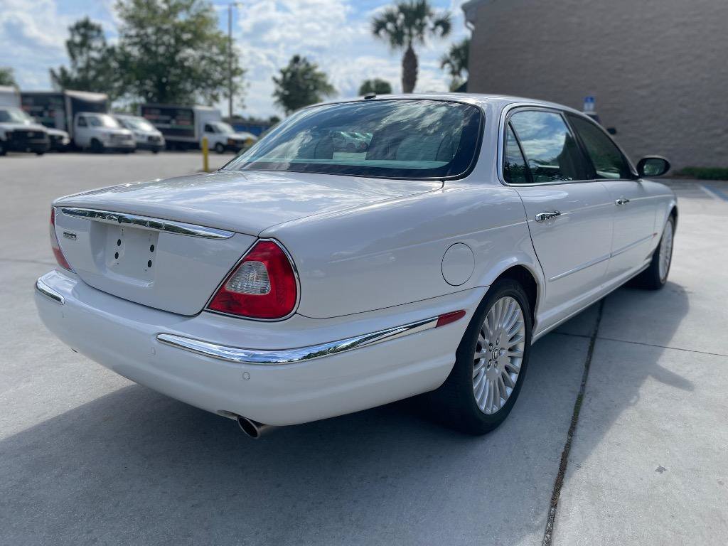 Used 2005 Jaguar XJ Vanden Plas RWD image 10