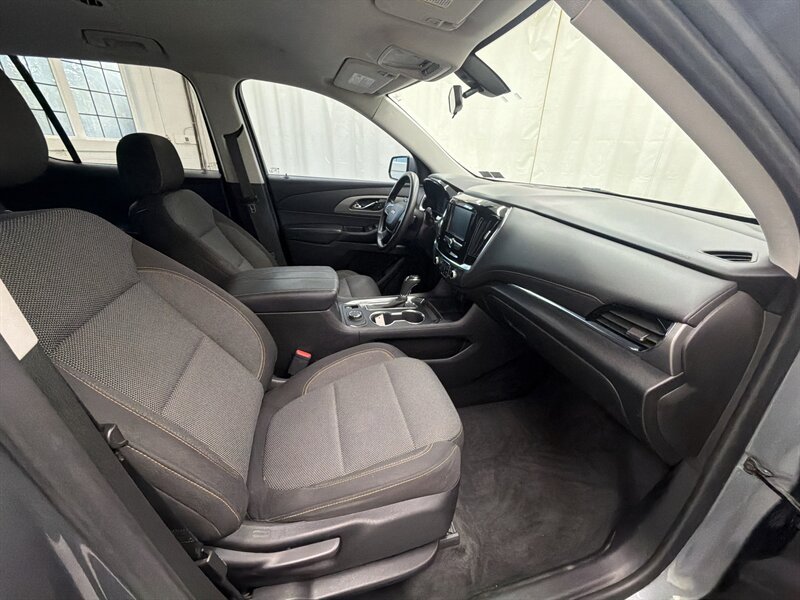 Used 2018 Chevrolet Traverse LS AWD/4WD image 13