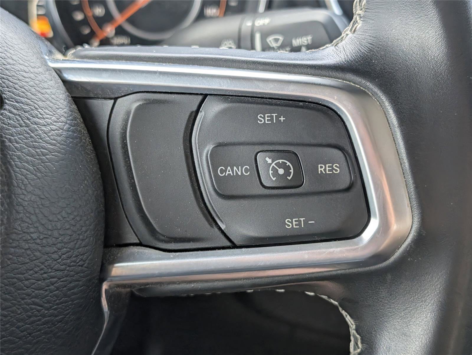 Used 2021 Jeep Gladiator Overland w/ Popular Equipment Package AWD/4WD image 23