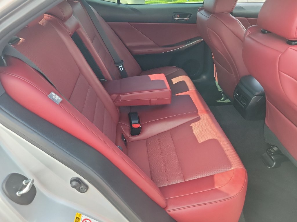 Used 2016 Lexus IS 200t RWD image 22