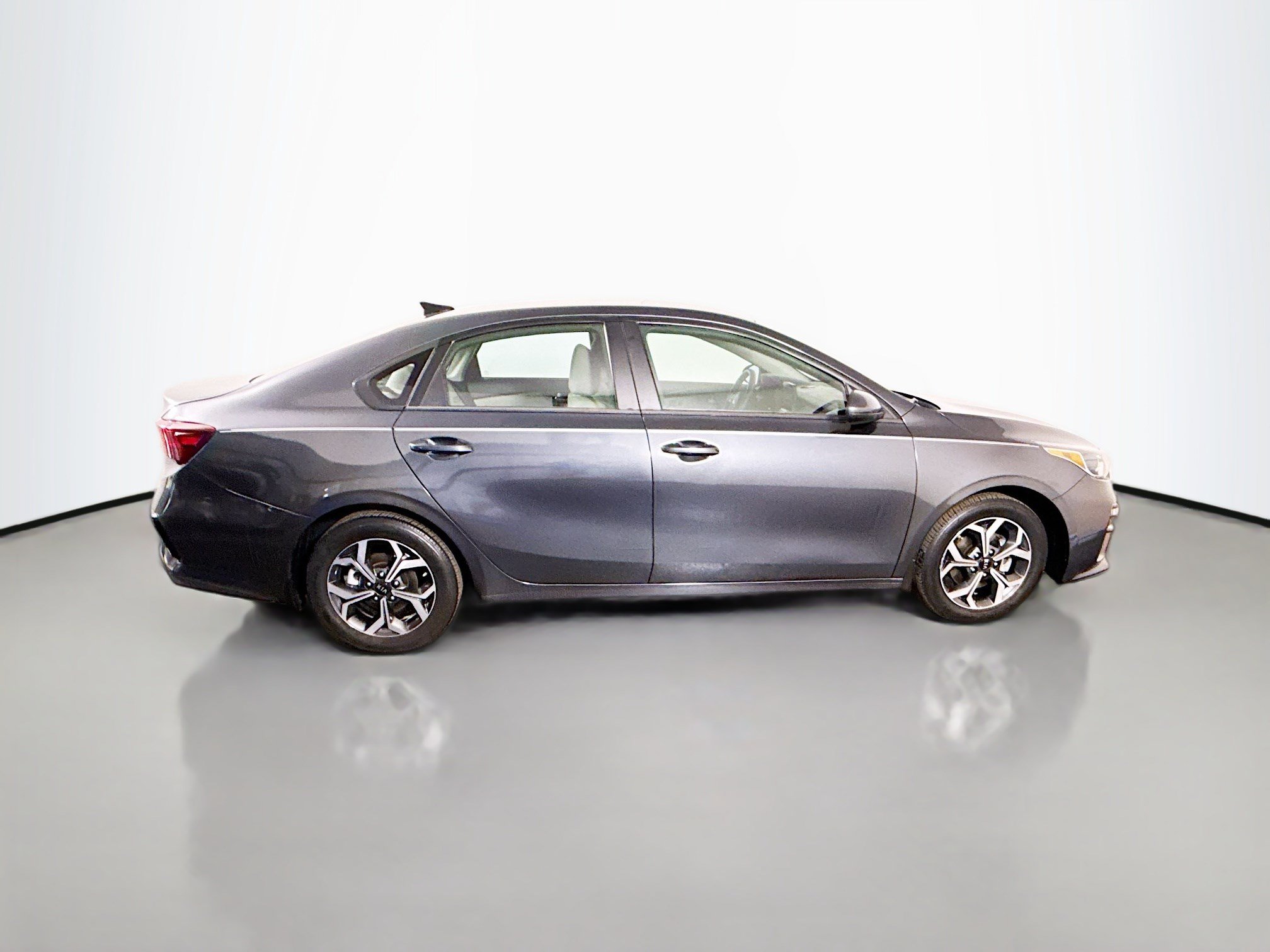 Used 2021 Kia Forte LXS FWD image 11