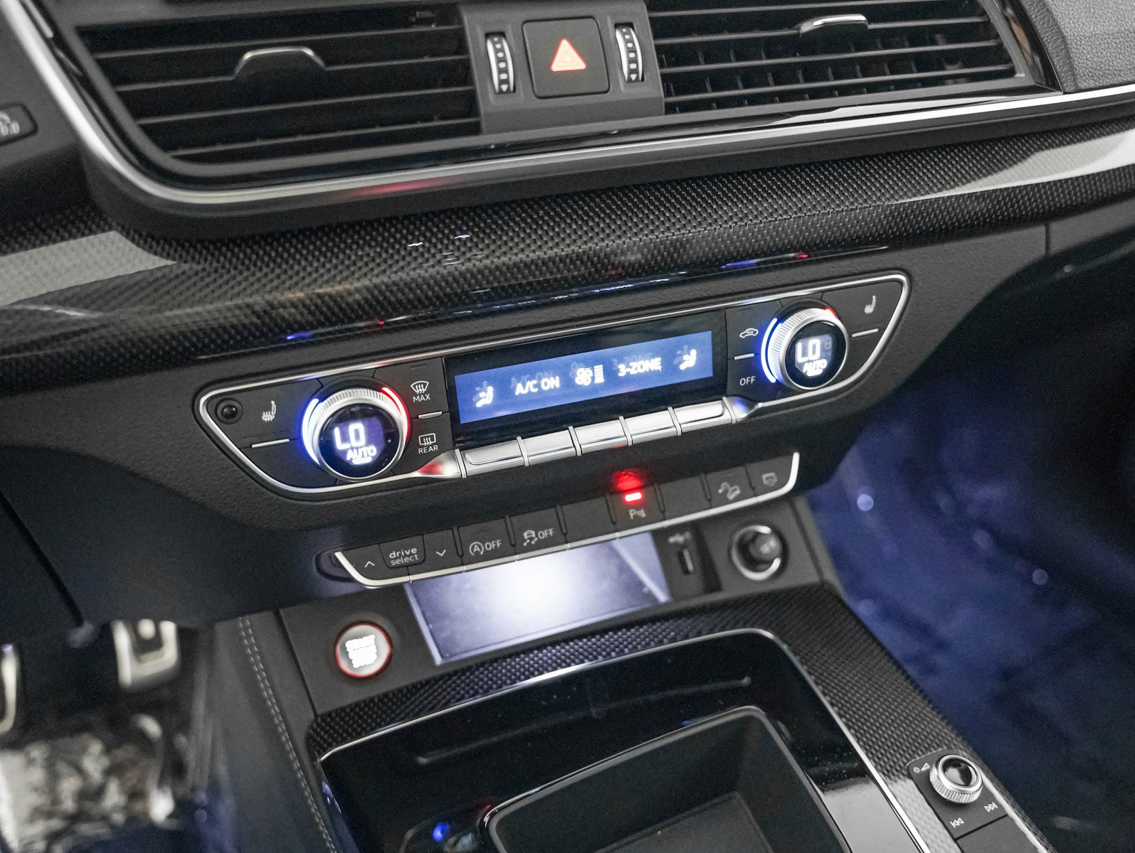 Used 2023 Audi SQ5 Premium Plus w/ Premium Plus Package image 22