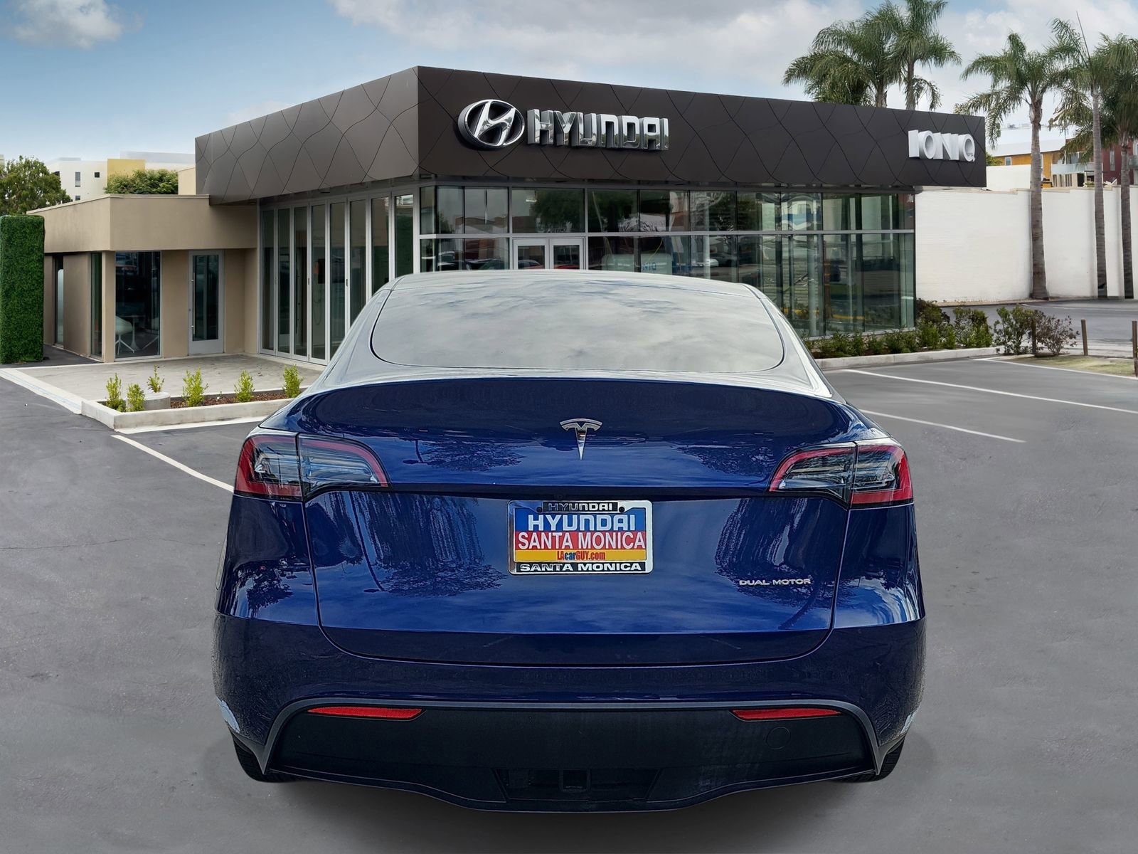Used 2023 Tesla Model Y Long Range AWD/4WD image 4