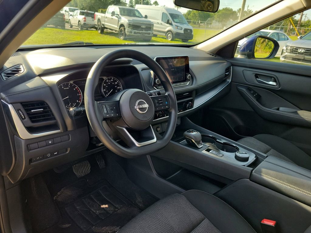 Used 2024 Nissan Rogue SV AWD/4WD image 15