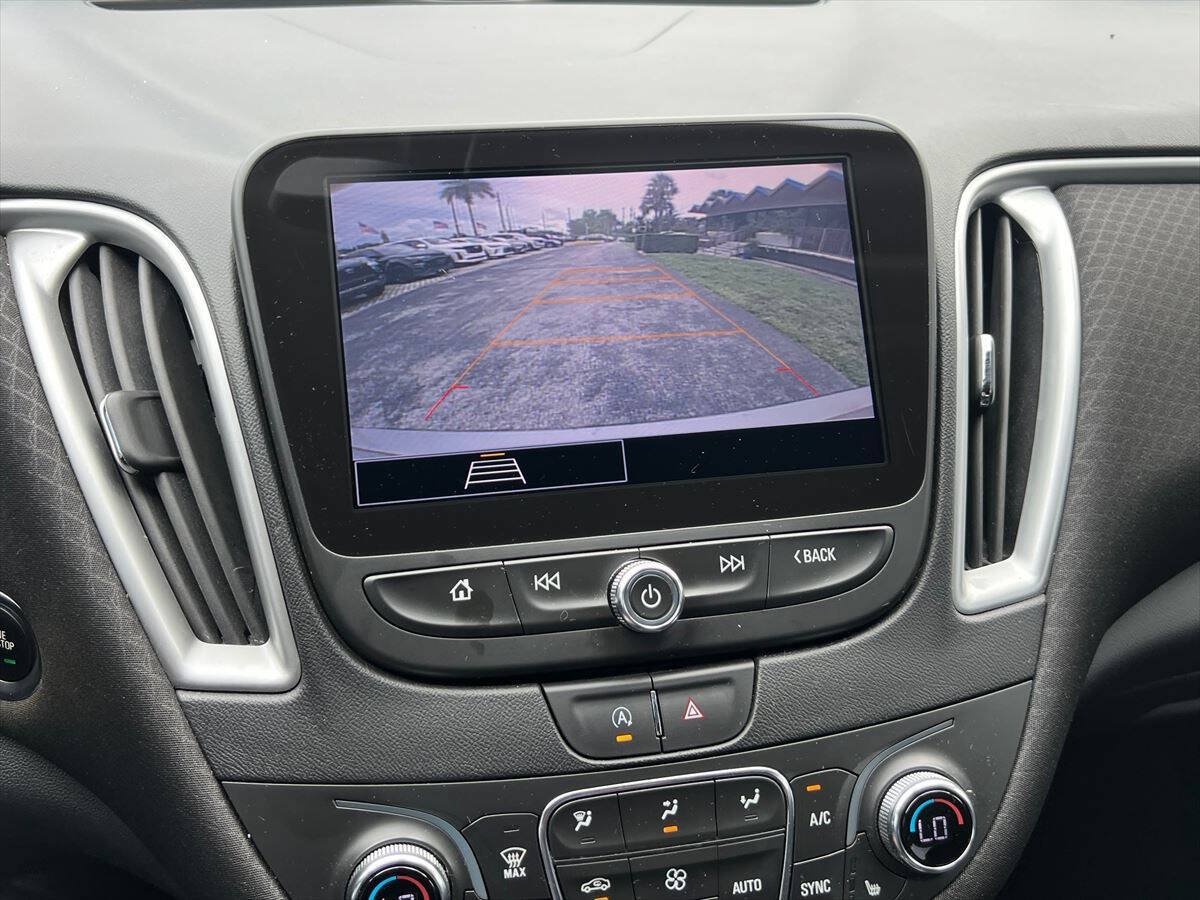 Used 2022 Chevrolet Malibu LT FWD image 13