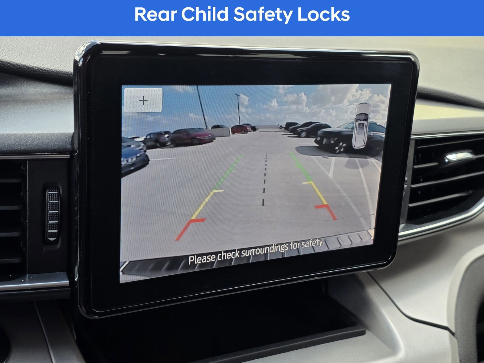 Used 2023 Ford Explorer XLT w/ Equipment Group 202A RWD image 23