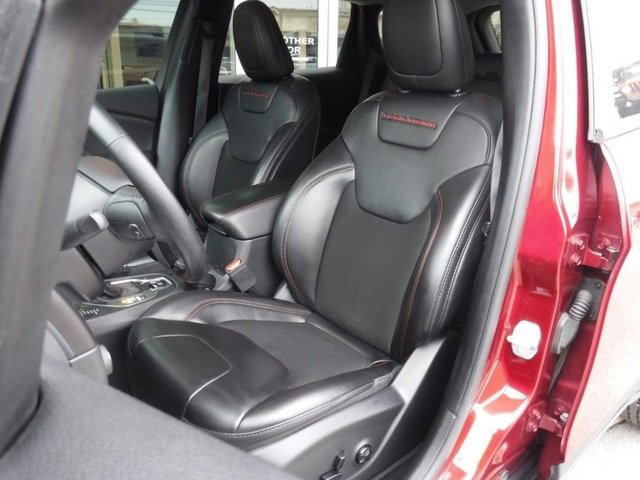 Used 2020 Jeep Cherokee Trailhawk w/ Cold Weather Group image 14