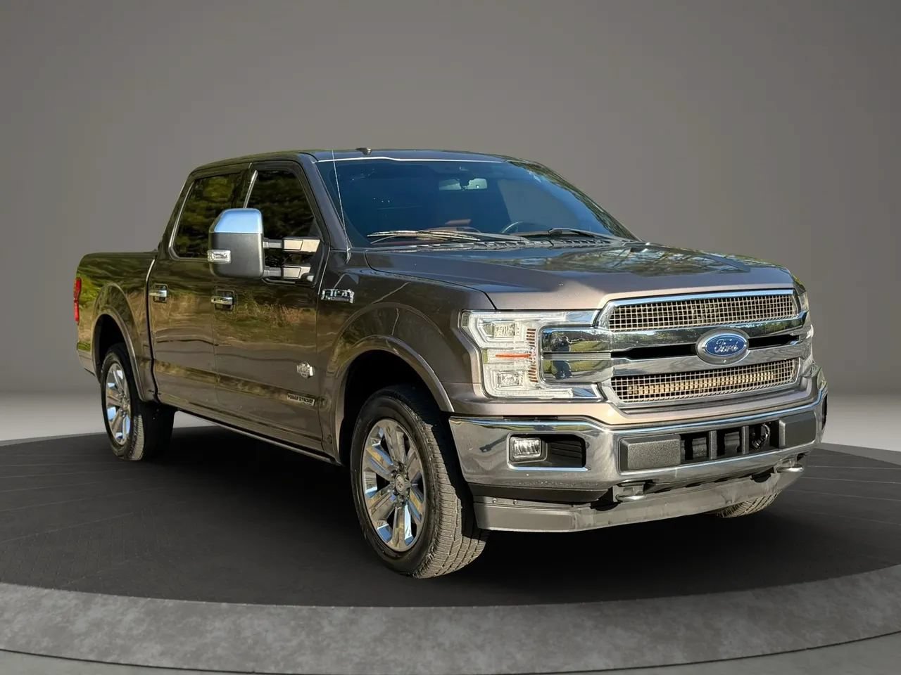 Used 2018 Ford F150 King Ranch w/ Equipment Group 601A Luxury AWD/4WD image 3