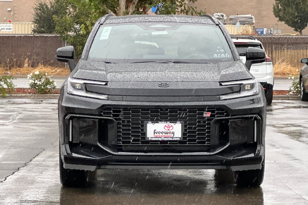 New 2026 Toyota RAV4 AWD Plug-in Hybrid image 9
