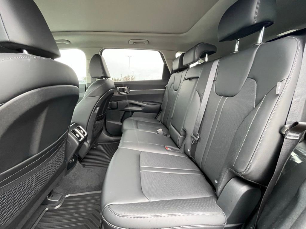 New 2026 Kia Sorento S w/ S Panoramic Sunroof Package image 27