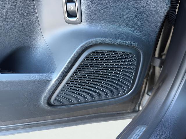 Used 2022 Mercedes-Benz GLB 250 4MATIC w/ Premium Package Lite image 13