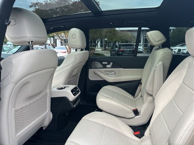 Used 2025 Mercedes-Benz GLS 450 4MATIC image 23
