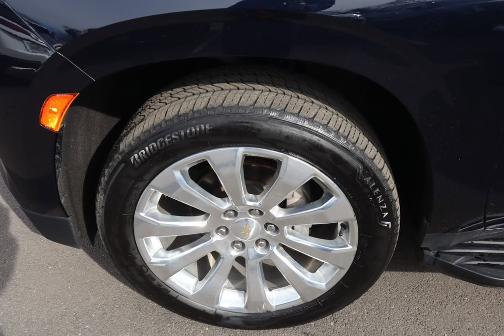 Used 2023 Chevrolet Tahoe Premier w/ Premium Package 2 AWD/4WD image 9