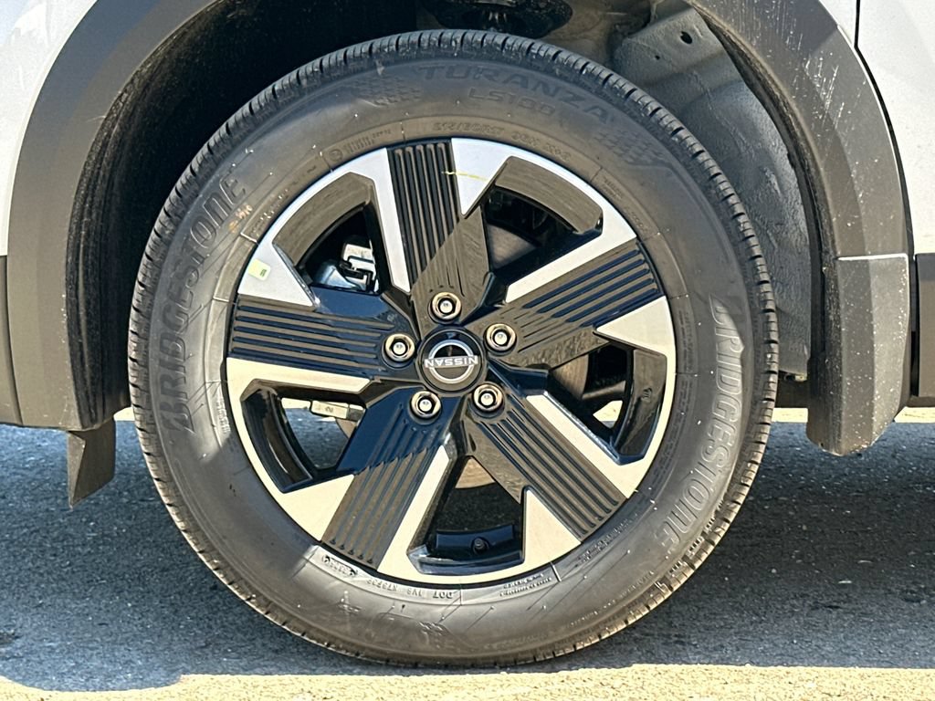 New 2026 Nissan Kicks SV w/ SV Premium Package AWD/4WD image 5