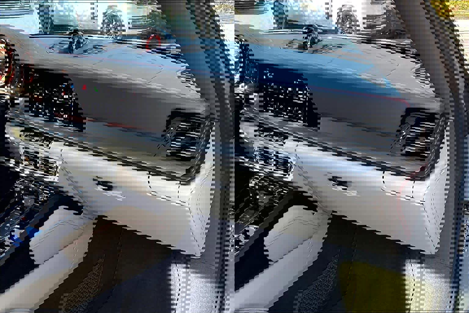 Used 2023 Porsche 911 Carrera GTS w/ Premium Package image 18