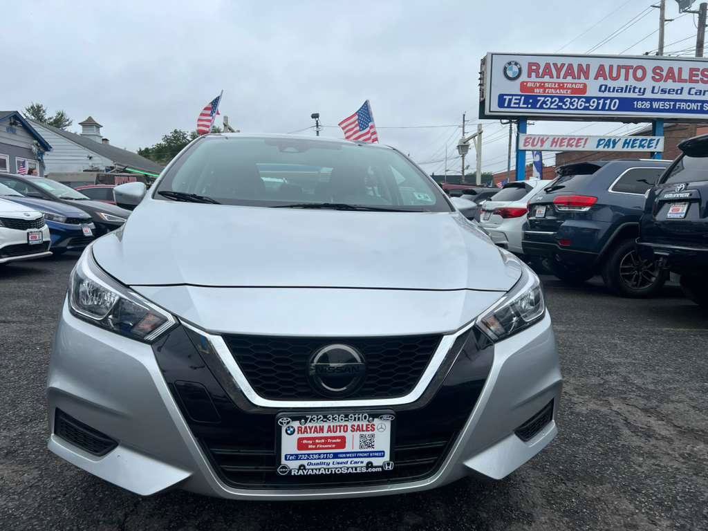 Used 2021 Nissan Versa SV FWD image 3