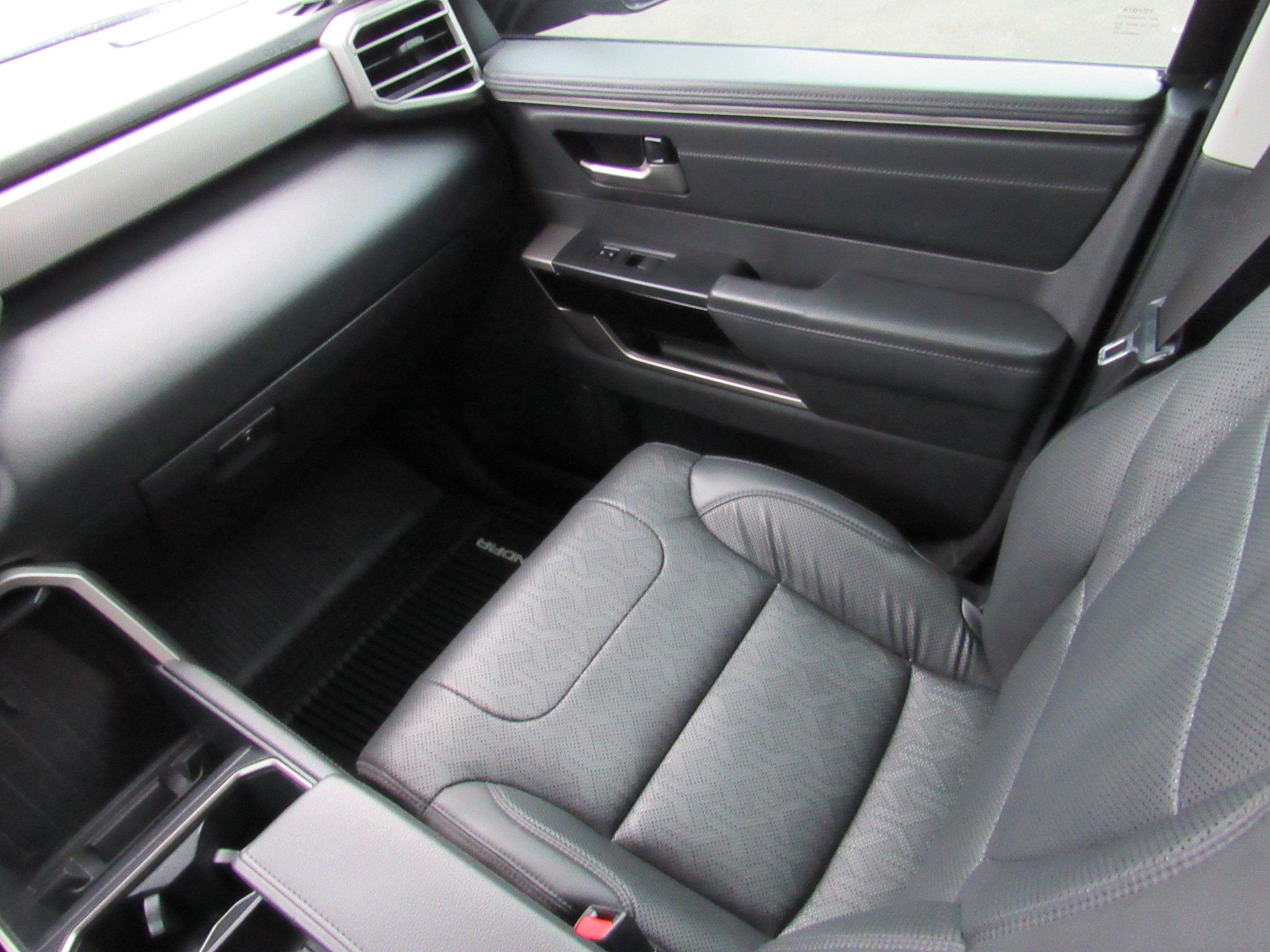 Used 2024 Toyota Tundra Limited image 37