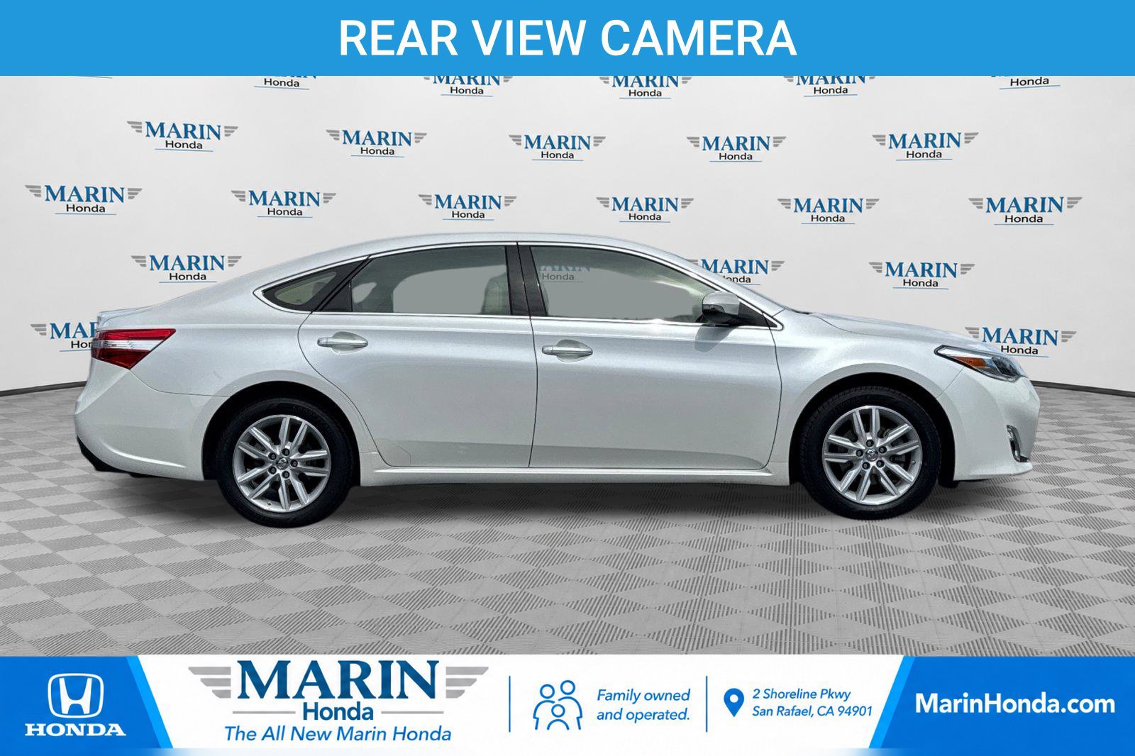 Used 2015 Toyota Avalon XLE FWD image 2