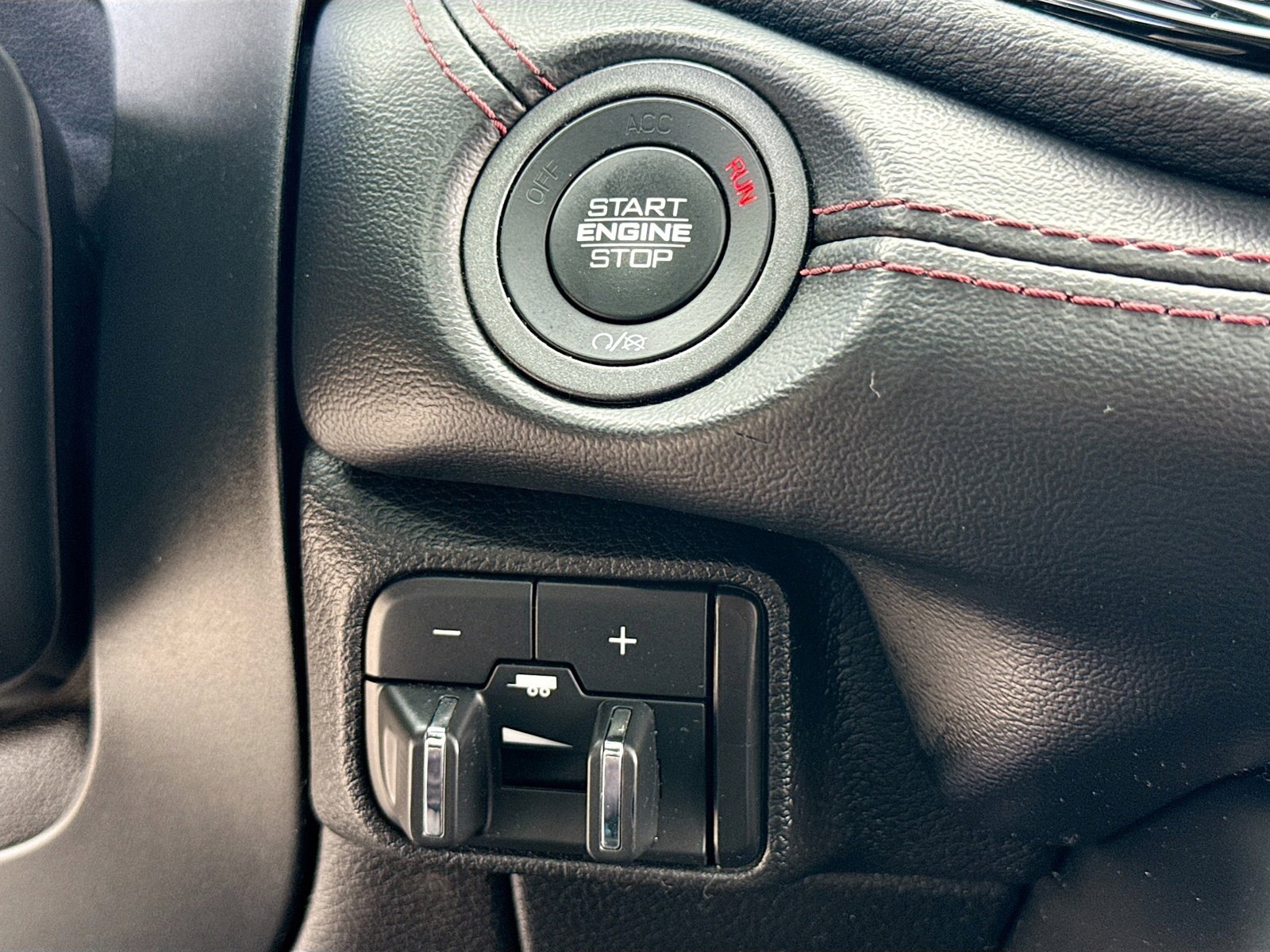 Used 2021 Dodge Durango R/T w/ Blacktop Package AWD/4WD image 9