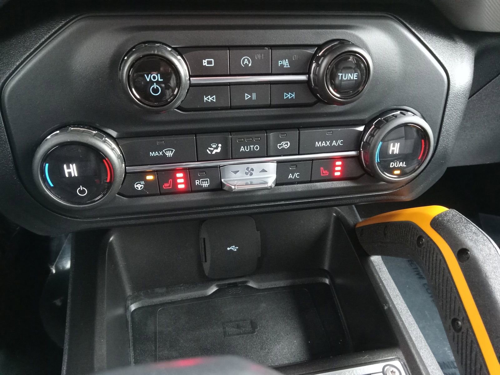 Used 2021 Ford Bronco Badlands image 19