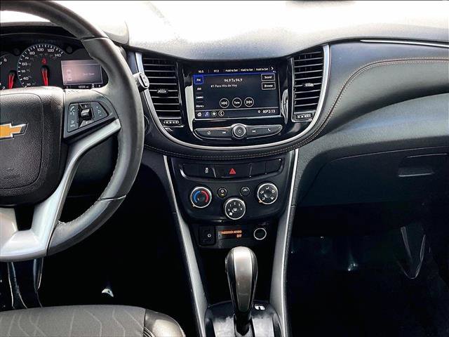 Used 2022 Chevrolet Trax LT w/ LT Convenience Package FWD image 8