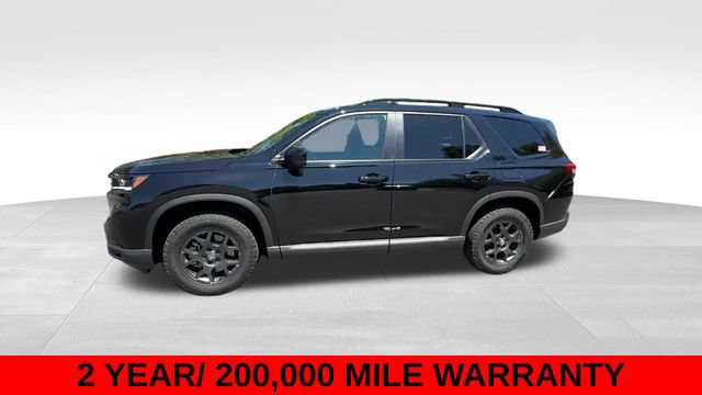 Used 2025 Honda Pilot TrailSport image 9