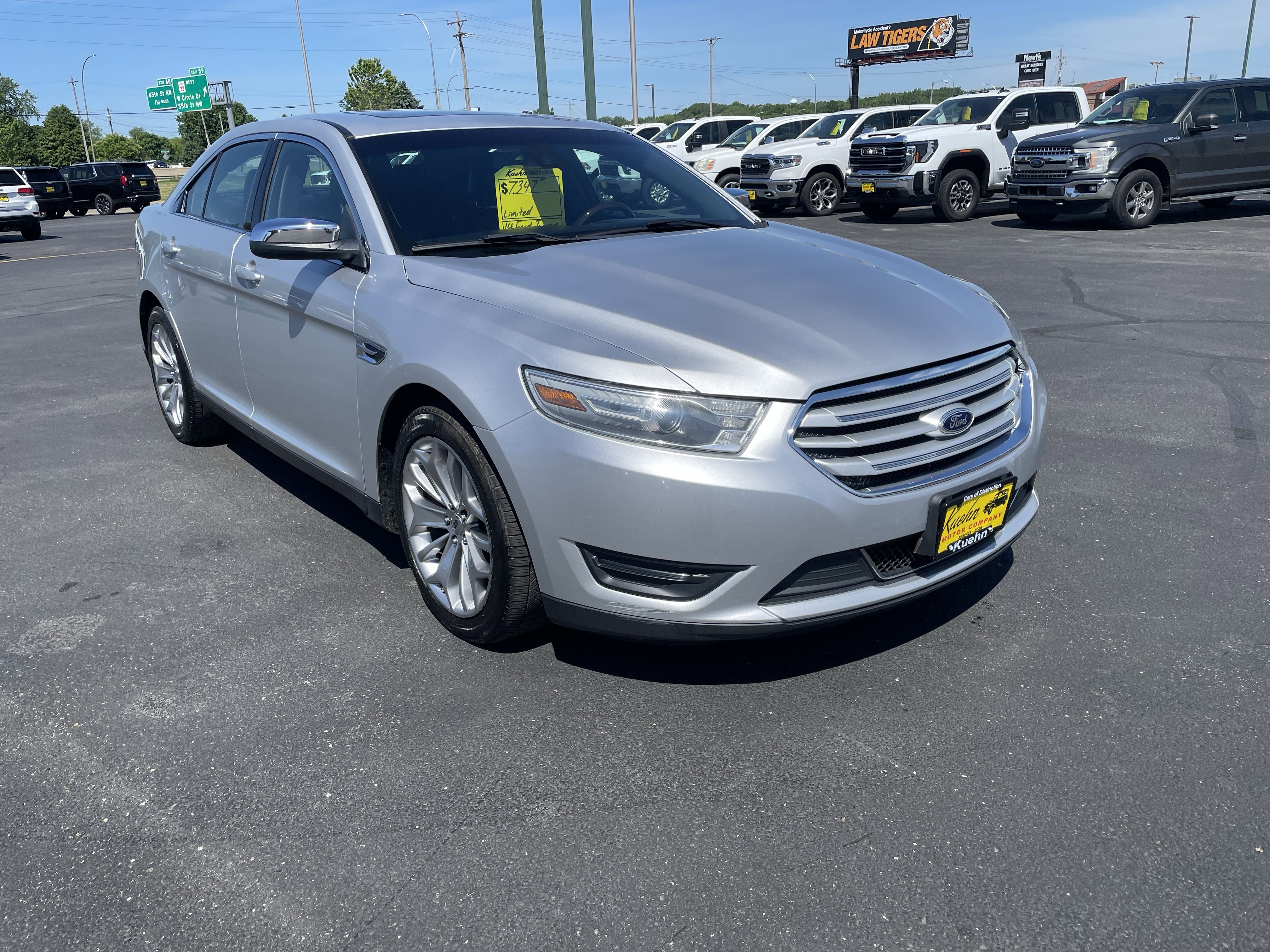 Used 2014 Ford Taurus Limited w/ Equipment Group 301A FWD image 2