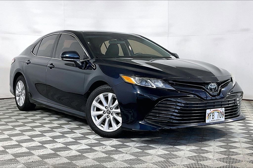 Used 2018 Toyota Camry LE FWD image 12
