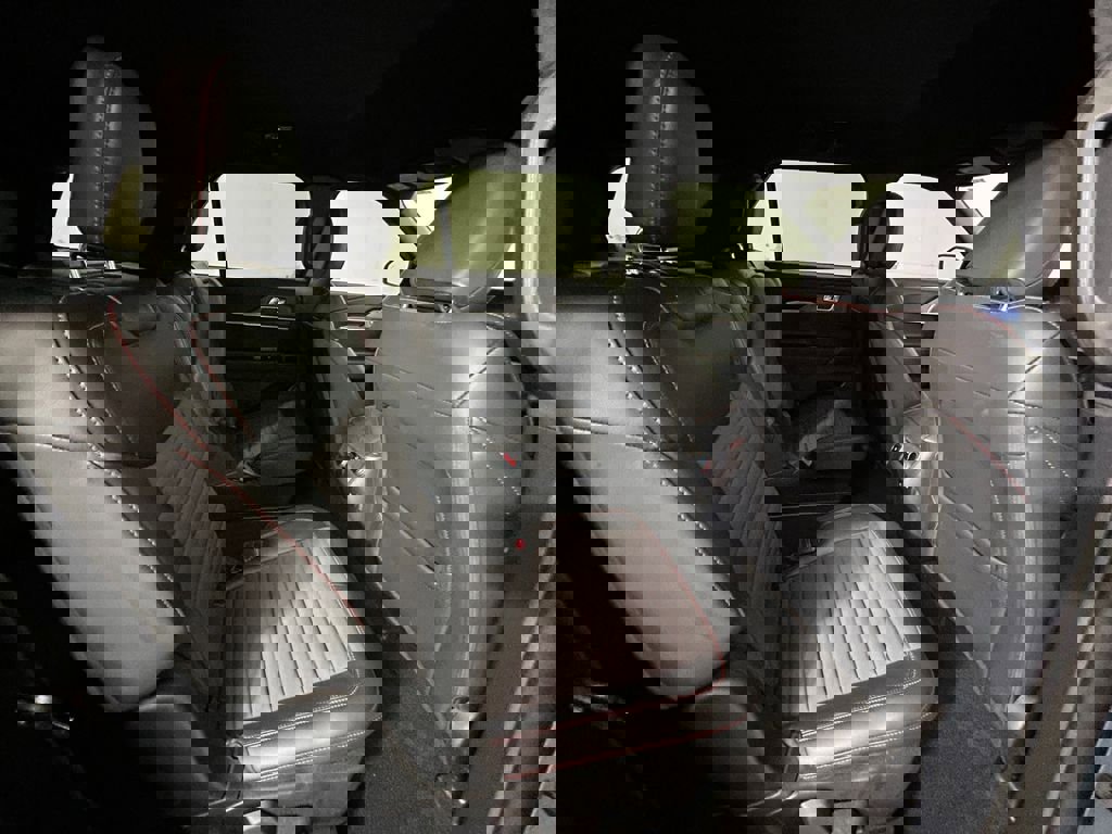 Used 2025 Ford Explorer ST-Line image 17