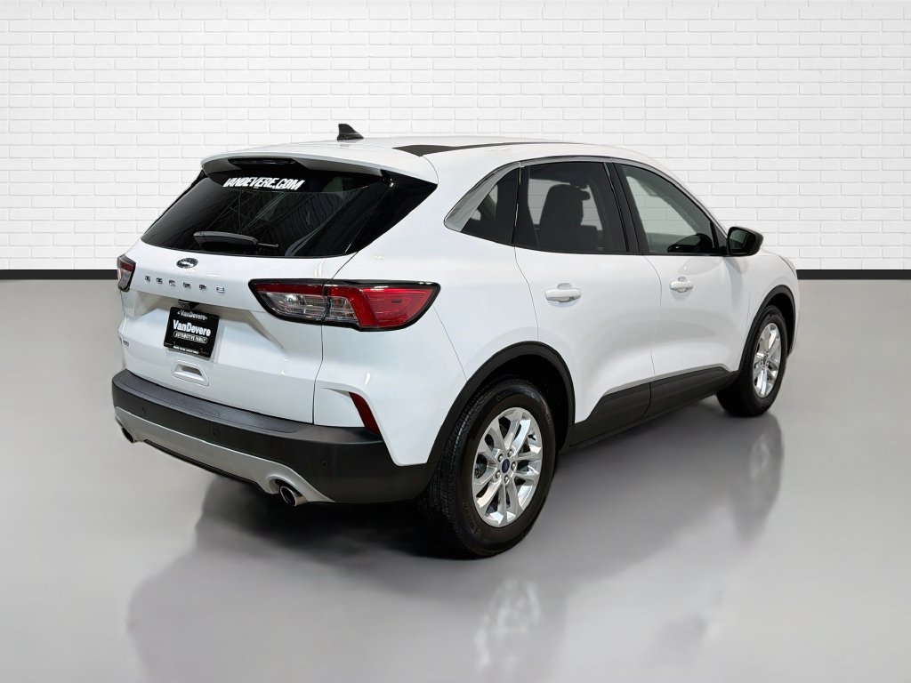 Used 2022 Ford Escape SE w/ Convenience Package FWD image 9