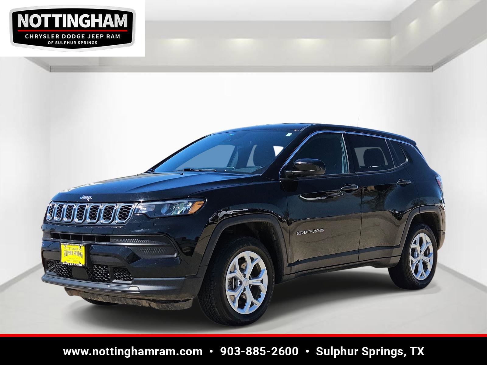 Used 2024 Jeep Compass Sport image 3