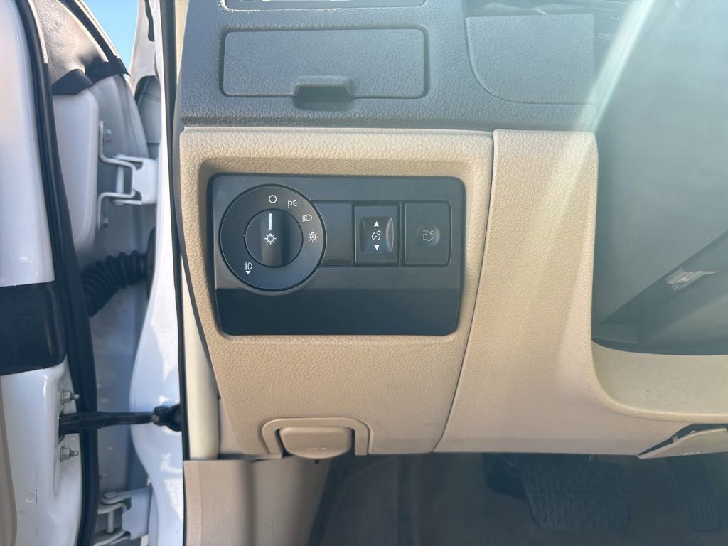 Used 2012 Ford Fusion SEL FWD image 12