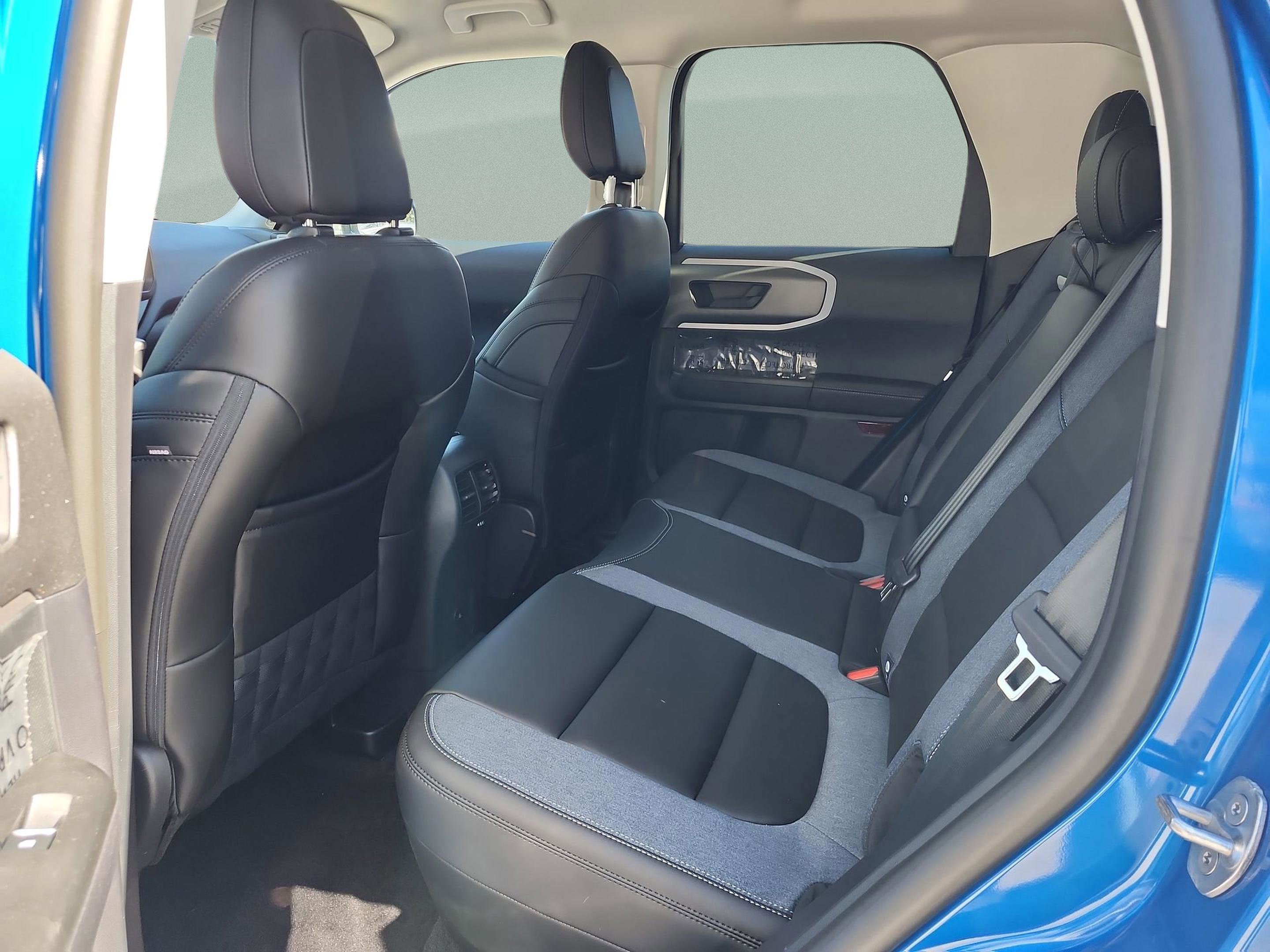 New 2025 Ford Bronco Sport Outer Banks image 17